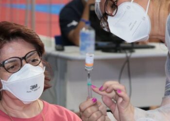 Quem tomou 2ª dose até 15 de agosto já pode tomar dose de reforço, além das 2 primeiras aplicações