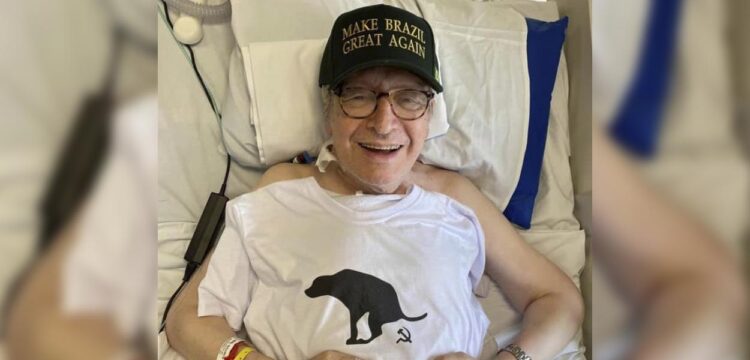 Guru bolsonarista, Olavo de Carvalho morre, aos 74 anos, após testar positivo para Covid