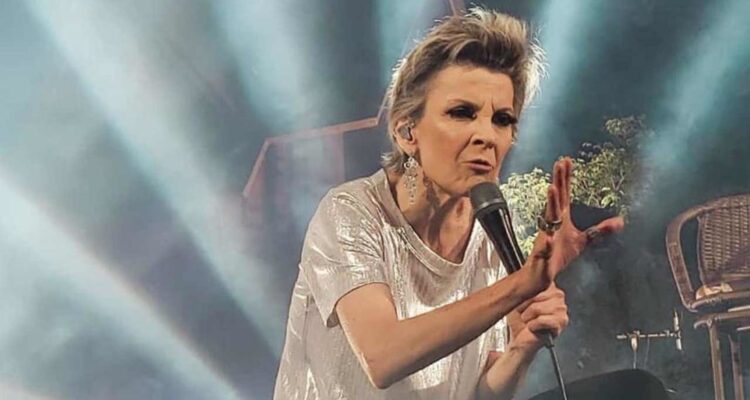 Morre aos 56 anos a cantora gospel e pastora Ludmila Ferber