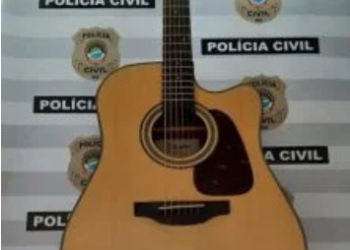 Mulher é presa vendendo violão furtado em rede de relacionamento na Capital