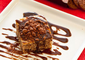 O (a) namorado (a) vai em casa hoje? Veja como se faz essa “Torta de Chocolate Surpresa”