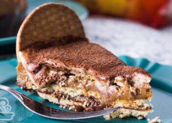 Aprenda a fazer uma torta deliciosa com biscoitos