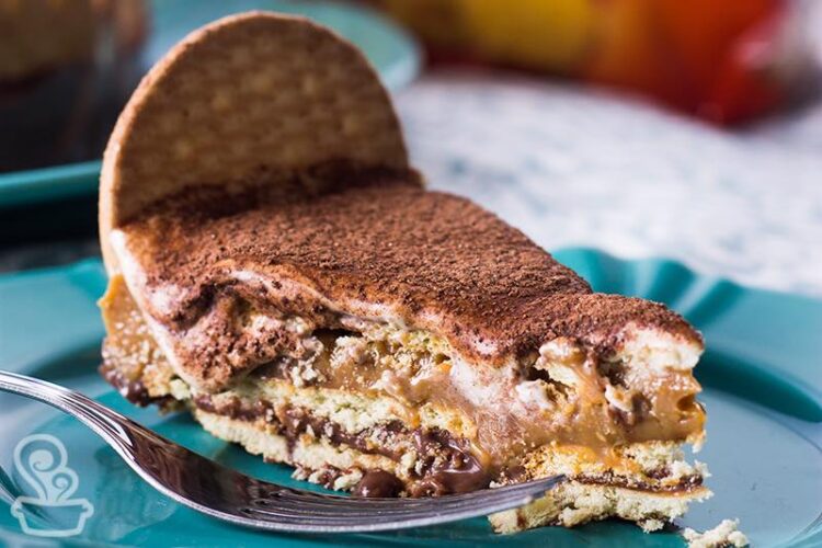 Aprenda a fazer uma torta deliciosa com biscoitos