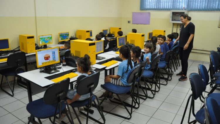 Semed convoca mais de 50 candidatos para assistente de tecnologia nesta sexta-feira
