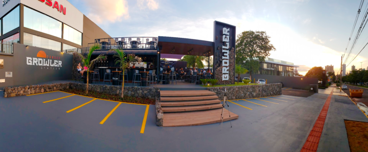 Capital ganha espaço que funciona como Beer Park na principal avenida da cidade
