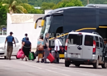 Família é identificada pela PF por tráfico humano em Corumbá, após abordar ônibus