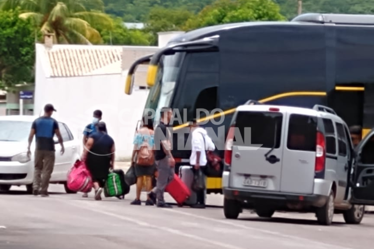 Família é identificada pela PF por tráfico humano em Corumbá, após abordar ônibus
