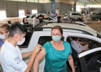 Prefeitura dá continuidade à vacinação contra Covid em mais de 40 locais na Capital