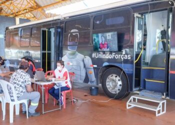 Busão da Vacina chega na grande Moreninhas com recorde de atendimentos na Capital