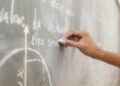 Governo do Estado abre concurso para professor, com salário superior a R$ 4 mil e 722 vagas