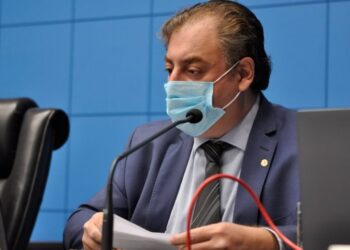 Lei proposta por Neno Razuk terá diretrizes de atendimento multiprofissional para autistas