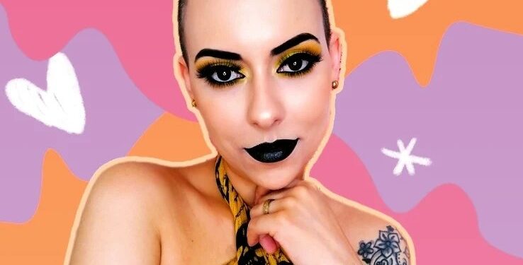 Com cabelo raspado e superando cada dia doença autoimune, Ju Alberton dá um show de beleza na web