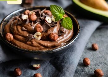 Aprenda uma receita saudável: Mousse de Abacate com Chocolate