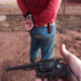 Homem mantém jovem em cativeiro, com arma apontada na cabeça, mas polícia consegue intervir