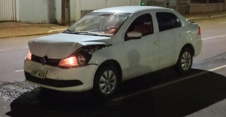 Vídeo: Motorista causa engavetamento com 3 veículos na Fernando Corrêa da Costa e foge na Capital