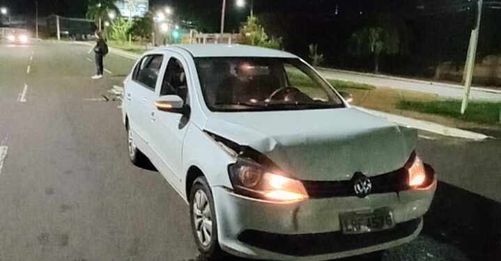 Vídeo: Motorista causa engavetamento com 3 veículos na Fernando Corrêa da Costa e foge na Capital