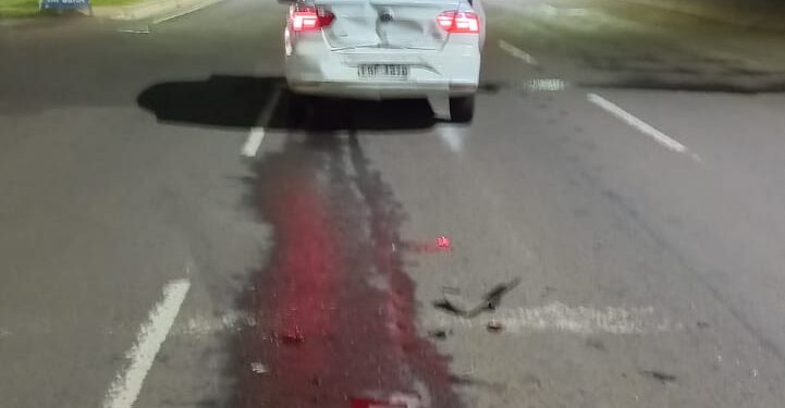 Vídeo: Motorista causa engavetamento com 3 veículos na Fernando Corrêa da Costa e foge na Capital
