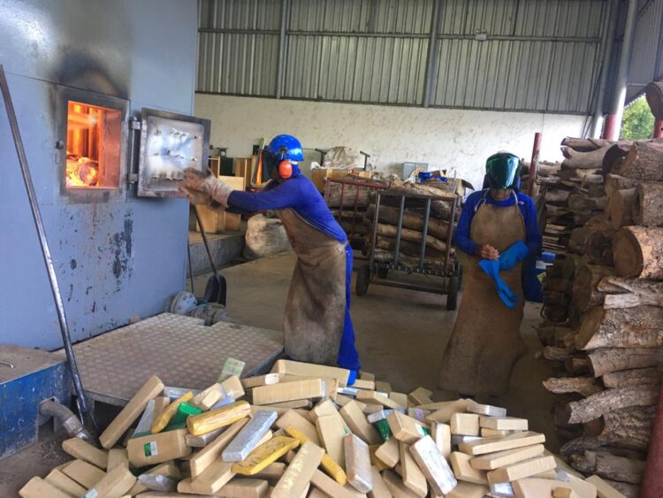Polícia Civil incinera mais de 1 tonelada de drogas em Terenos