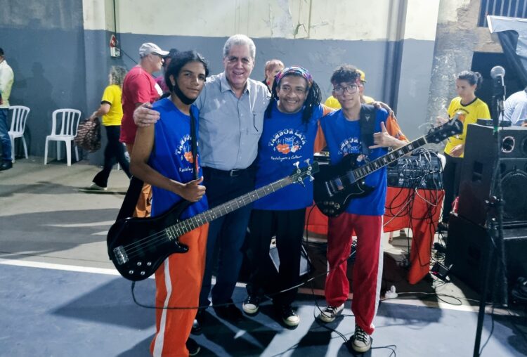 André Puccinelli reúne cerca de 150 no Universitário onde ouviu demandas da região