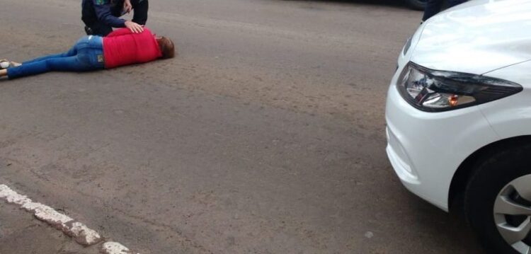 Idosa morre atropelada por carro ao atravessar a Avenida Costa e Silva
