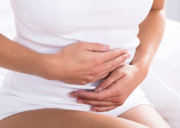 Cólica intensa? Neste Março Amarelo, especialistas alertam para sintomas da endometriose