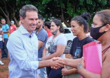 Prefeitura realiza sonho da regularização fundiária na Comunidade Só Por Deus e viabiliza CrediHabita