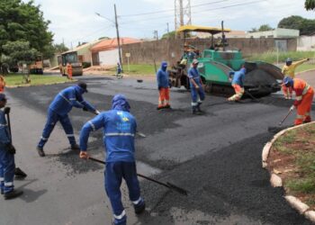 Prefeitura inicia recapeamento em importante eixo viário na região do Universitário