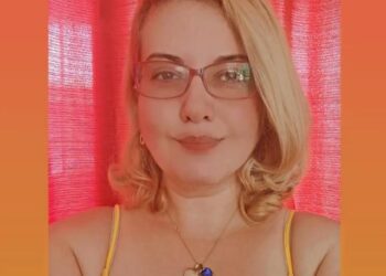 Prosa e verso: “Há alguém olhando por ti”, por Karol Costa