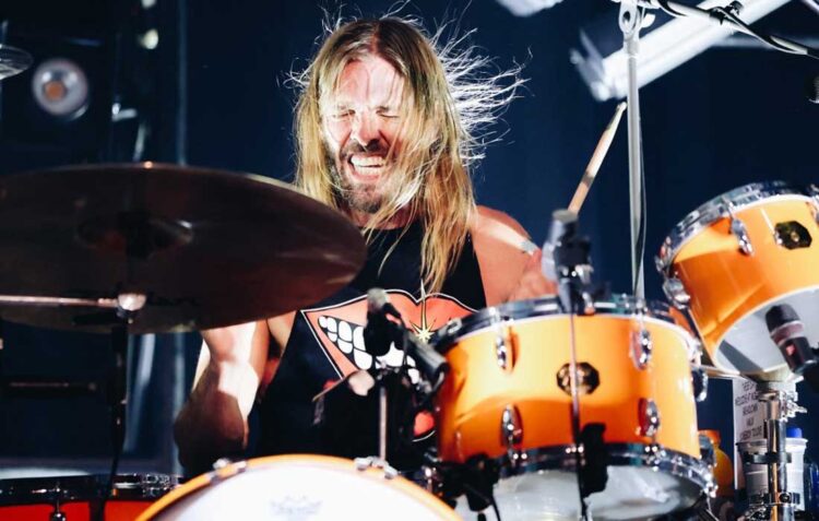 Foo Fighters: baterista Taylor Hawkins morre 2 dias antes de show no Lolla