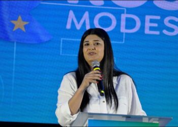 Rose Modesto se compromete a acelerar votação para piso salarial da Enfermagem e verbas para Santas Casas