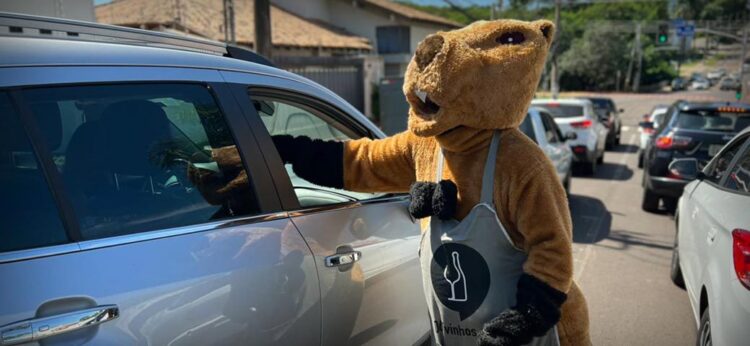 O que a Capivara estava fazendo na ExpoGrande e nas ruas da Capital? Tem haver com bebida!
