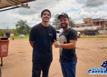 Ator Caio Castro passa final de semana em Ribas e ao chegar já movimenta cidade