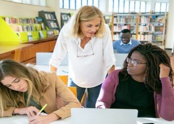 Qualifica Mulher: programa oferece 5 mil vagas para curso de autonomia econômica feminina