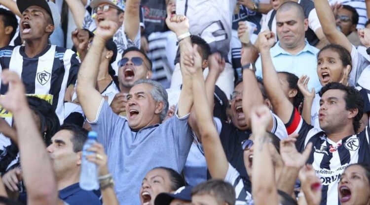 Com o fim do Campeonato Estadual de Futebol, envolvidos recebem homenagem