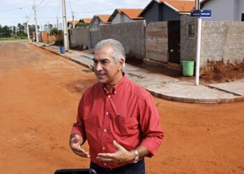 Em semana de agendas no interior, governador entregou obras e participou de evento esportivo