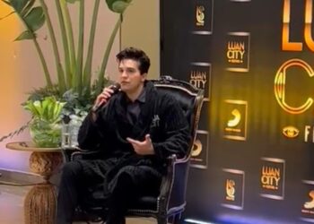 Vídeo: Simples nas ruas, antes do palco um Rei e Luan Santana fala aos jornalistas o porquê