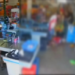 Imagens fortes: Filho mata o pai a golpes de facão dentro de supermercado e tudo é filmado