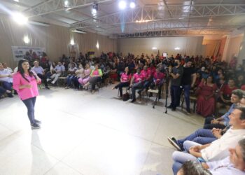 Rose visita cinco cidades da região Leste de MS e fala sobre planos para o Estado
