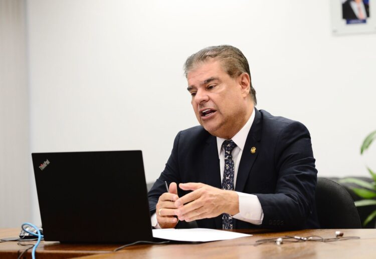 Nelsinho Trad garante aprovação de projeto de lei que destrava pedidos de benefícios do INSS parados na Justiça