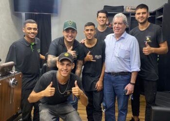 Pré-candidato André Puccinelli realiza live para falar com jovens de MS