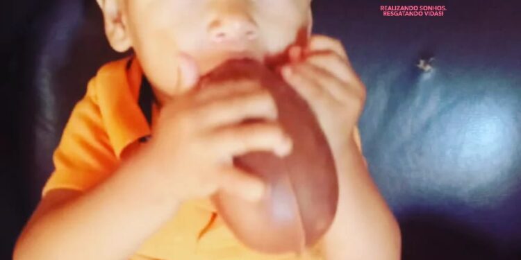 Crianças de 2 comunidades da Capital e de Ribas sorriram ao ganhar chocolates da Páscoa Sonhadores