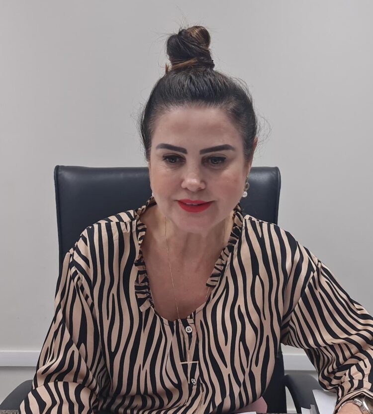 Deputada Mara Caseiro defende licença-maternidade às mulheres em mandato classista