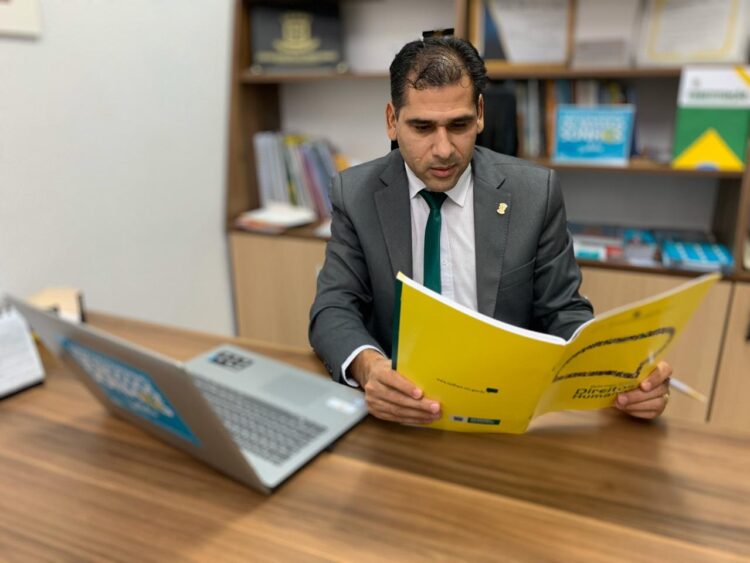 Vereador Betinho continua na luta para inserir assistentes sociais e psicólogos nas escolas