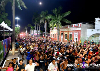 Em Corumbá, Bloco Cibalena leva alegria e irreverência para a avenida General Rondon