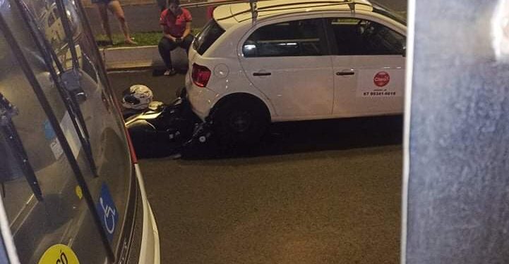 Vídeo: Colisão causa congestionamento de 1 hora e envolve 2 motos e carro na Zahran