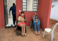 Moradores da comunidade Cidade de Deus recebem chave da casa própria na Capital