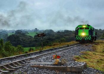 Nova Ferroeste é reconhecida como projeto sustentável pela Coroa Britânica