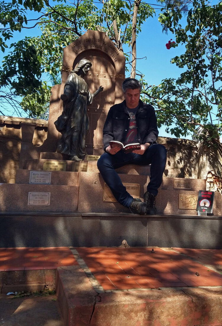 Jornalista lança nesta Sexta-Feira 13 seu segundo livro de terror. Confira: