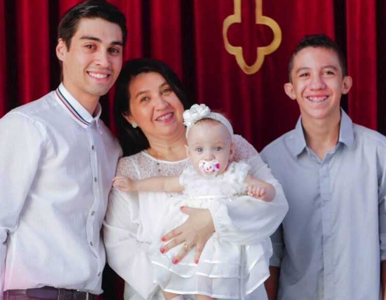Dia das Mães: “Minha história é incomum”, diz mãe de 3 prematuros de diferentes idades