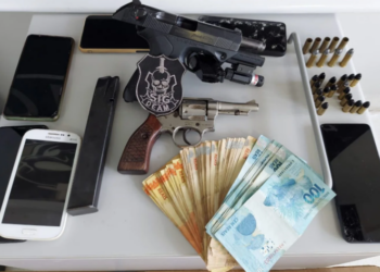 Autor de violência doméstica é preso na Capital com pistola, revólver, munições e drogas